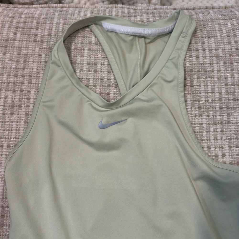 Nike Halter Dri Fit - Slim Fit Top
